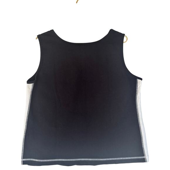 Chico’s 3 tank - Picture 2 of 3